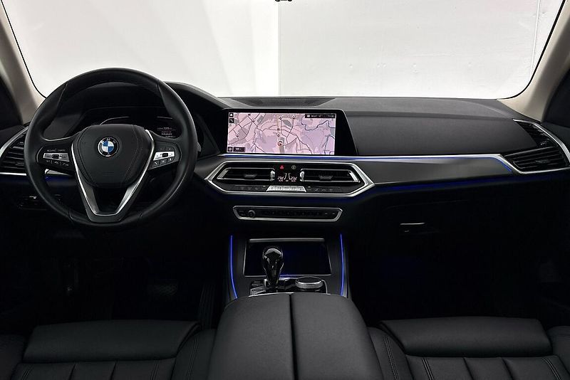 BMW X5 xDrive25d - fotka 8 z 26