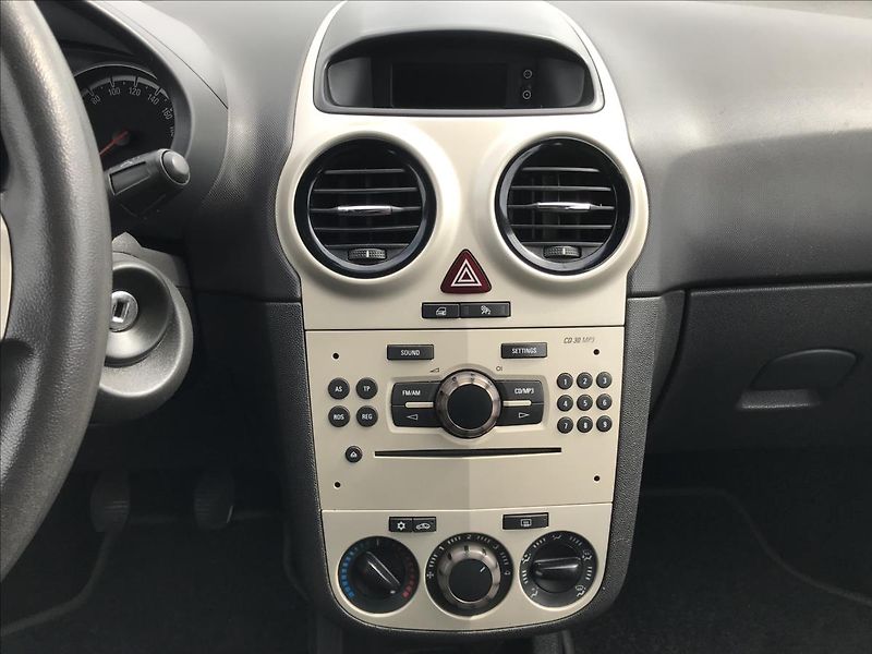 Opel Corsa 1,3 CDTi - fotka 13 z 15