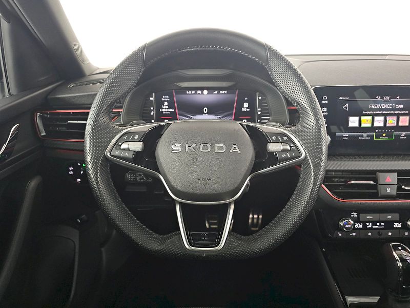 Škoda Kamiq (2025) 1.5TSI 110kW DSG MONTE CARLO T - fotka 9 z 33