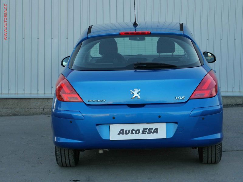 Peugeot 308 (2008) 1.6 VTi, ČR, AC, park.asist - fotka 5 z 14