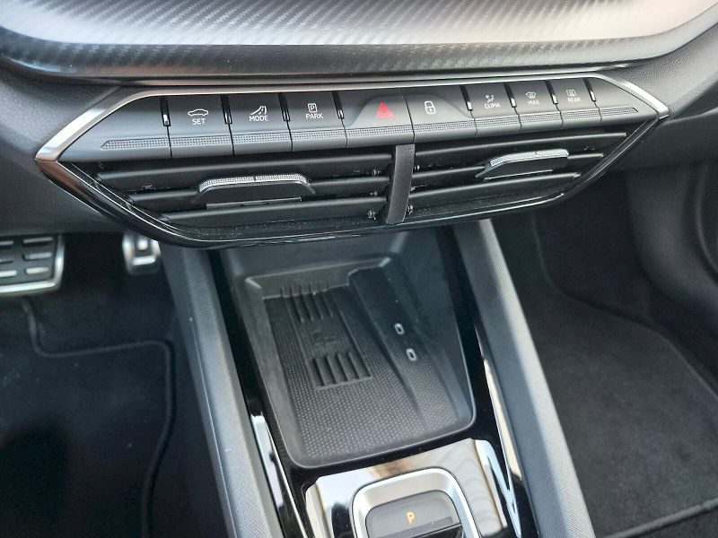 Škoda Octavia (2025) RS 2.0 TSI 195kW - fotka 18 z 33
