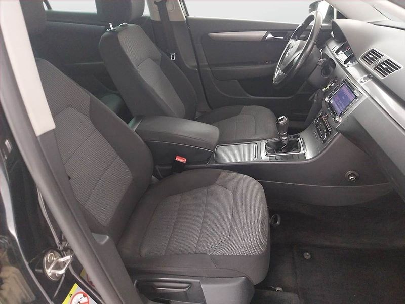 Volkswagen Passat (2011) Comfortline 1.8 TSI, po STK - fotka 9 z 18