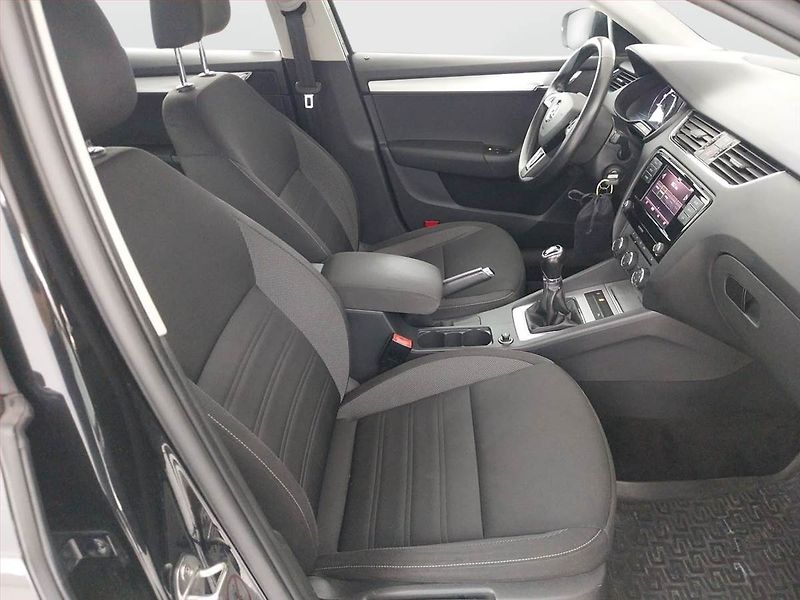 Škoda Octavia (2018) Ambition 1.0 TSI, Tempomat - fotka 9 z 18