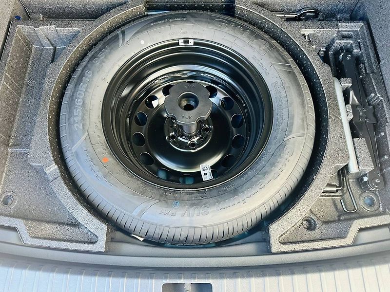 Škoda Karoq Top Selection 1,5TSI 110kW DSG - fotka 26 z 32