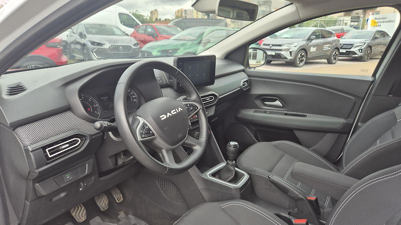 Dacia Jogger (2022) Expression TCe100 ECO-G 5 míst - fotka 5 z 10
