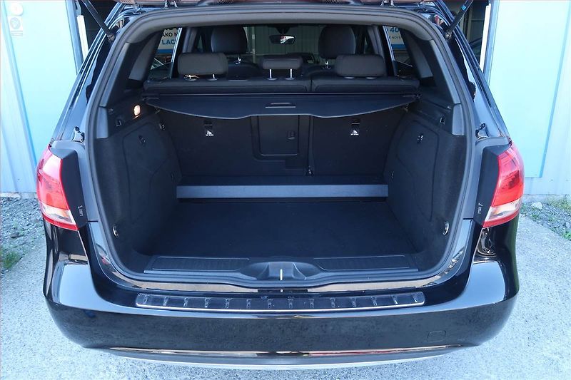 Mercedes-Benz Třídy B (2018) B 250 e, Automat, Navi - fotka 14 z 26