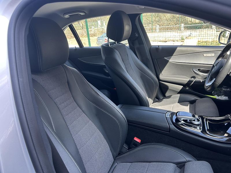 Mercedes-Benz Třídy E E 350d 190kW nové v ČR 58639km - fotka 40 z 61