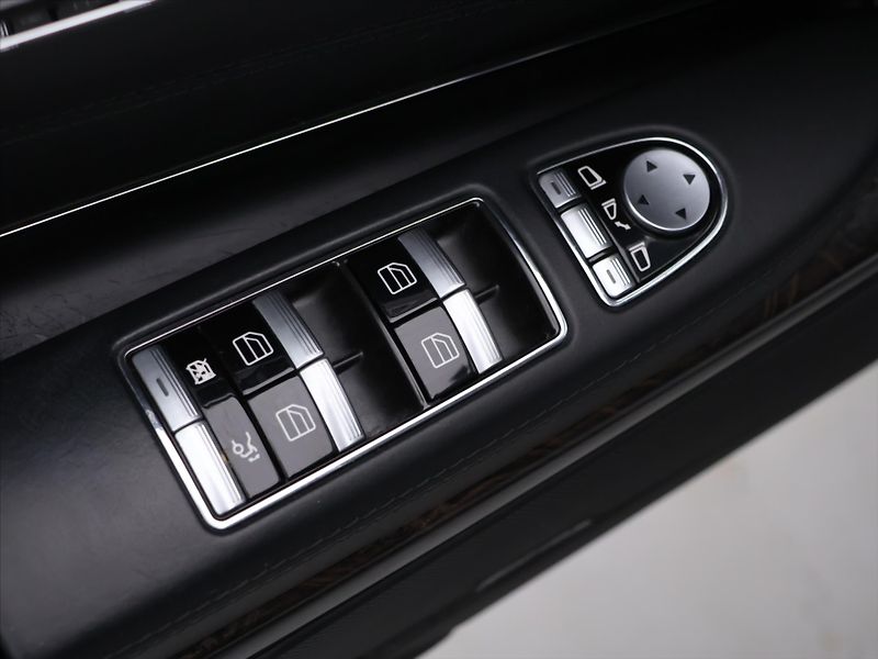 Mercedes-Benz CL 4.7 500 320kW  Blue EFFICIENCY - fotka 15 z 37