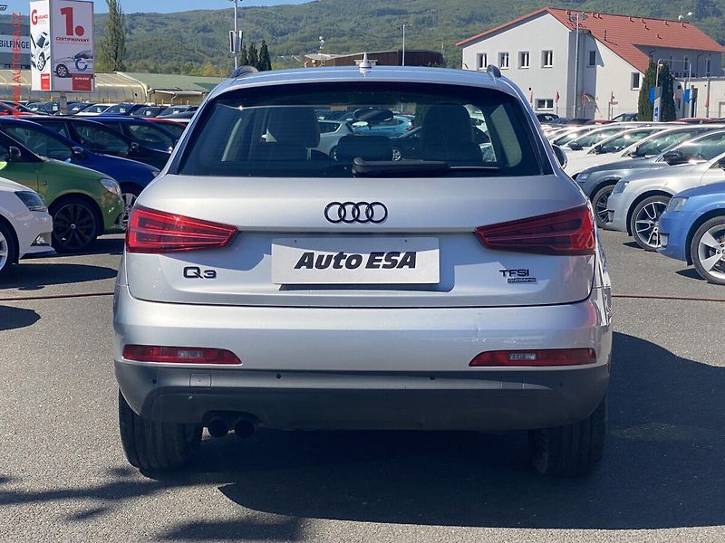 Audi Q3 (2013) 2.0 TFSi Quattro, Bixen - fotka 5 z 13