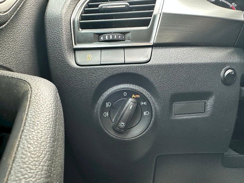 Škoda Fabia (2021) 1.0 TSI 70kW Style Combi - fotka 9 z 22