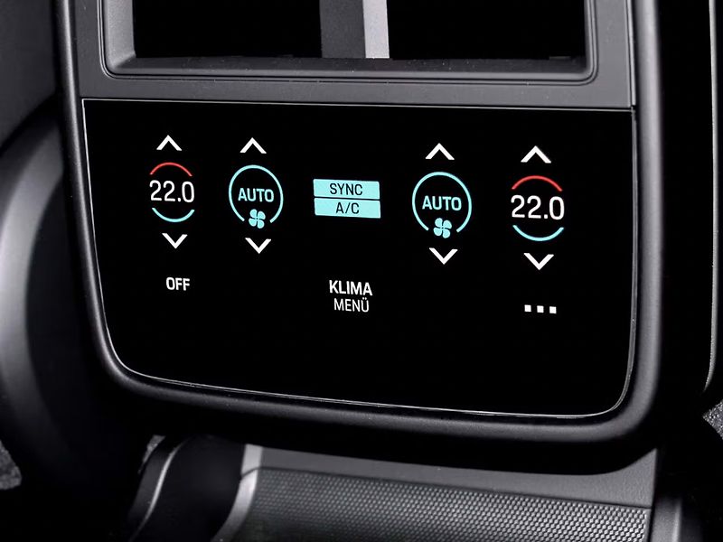 Porsche Taycan 4S Sport Turismo 360 HuD InnoD - fotka 17 z 25