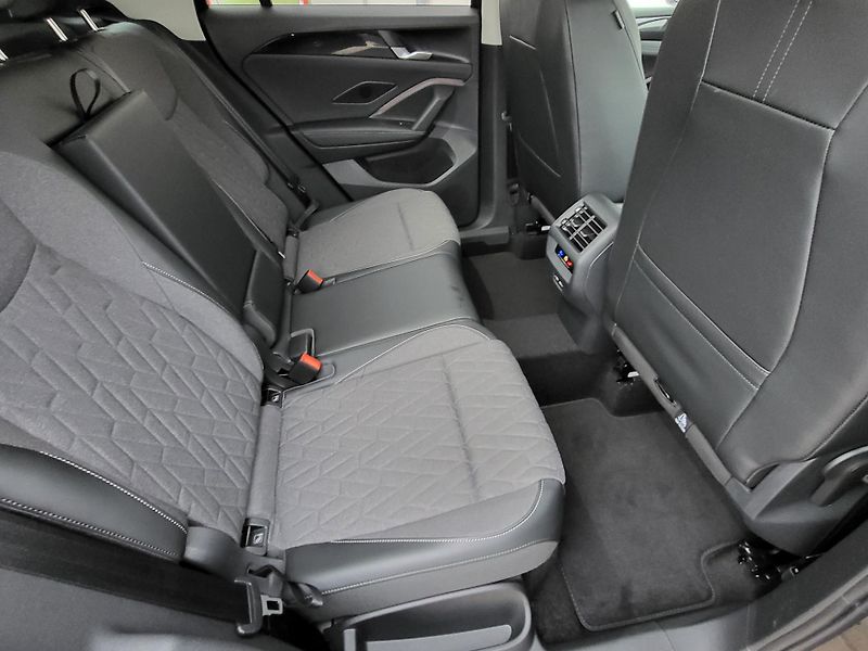 Volkswagen Tiguan (2026) People 1,5 eTSI 110kW mHEV - fotka 17 z 27