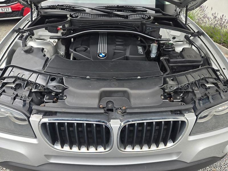 BMW X3 (2010) XDrive 18d TOP - fotka 20 z 20