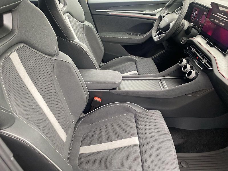 Škoda Kodiaq (2026) 2,0 TDI 142 kW 4x4 DSG Sportli - fotka 9 z 33