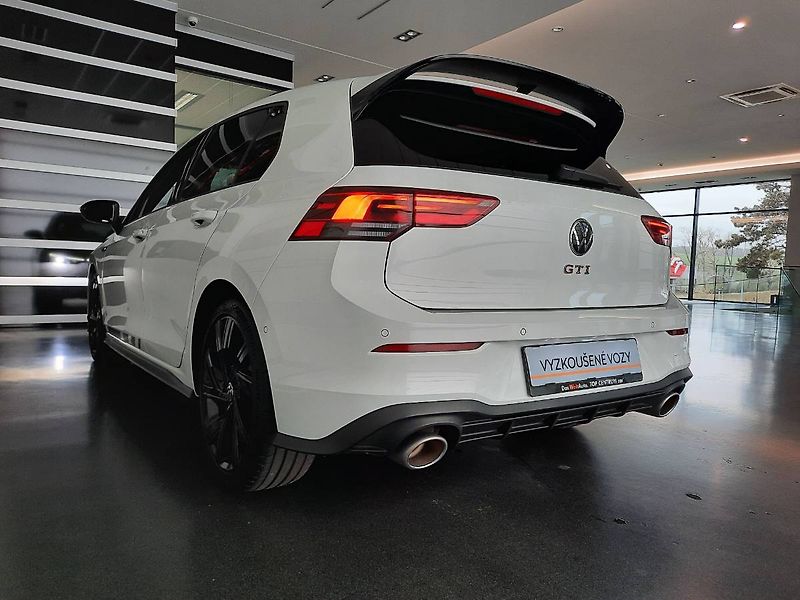 Volkswagen Golf (2024) GTI Clubsport 2.0 TSI (221kW/3 - fotka 25 z 26