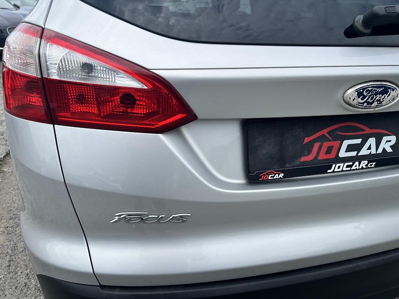 Ford Focus 1.6i KLIMATIZACE NAVI ALU KOLA - fotka 41 z 42
