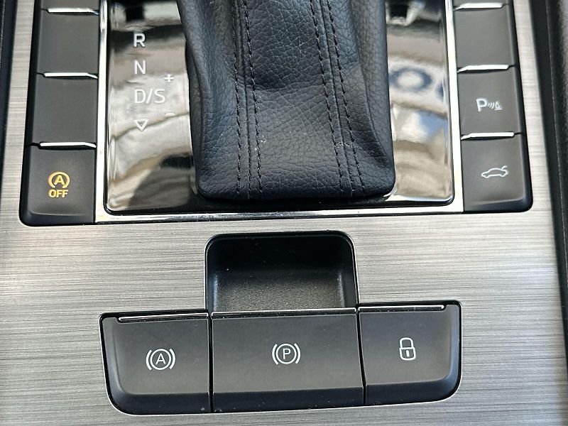 Škoda Superb (2023) Combi 2.0 TDI DSG Style - fotka 24 z 34