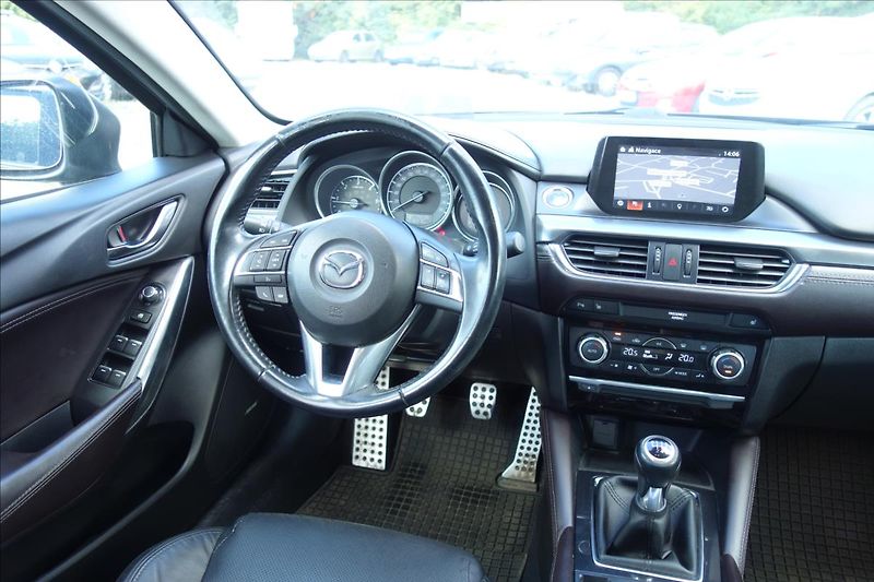 Mazda 6 2,2 D 129KW, SERV.KN., REVO. - fotka 21 z 39