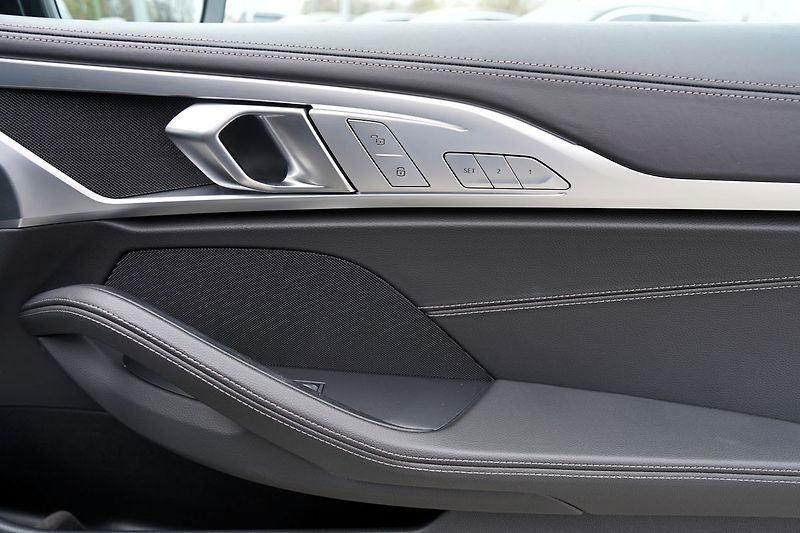 BMW Řada 8 840i Gran Coupe/Led/340 PS - fotka 19 z 49