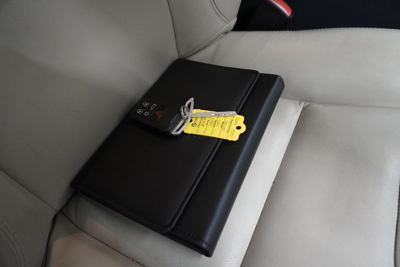 Volvo V60 D4 AUTOMAT - fotka 27 z 29