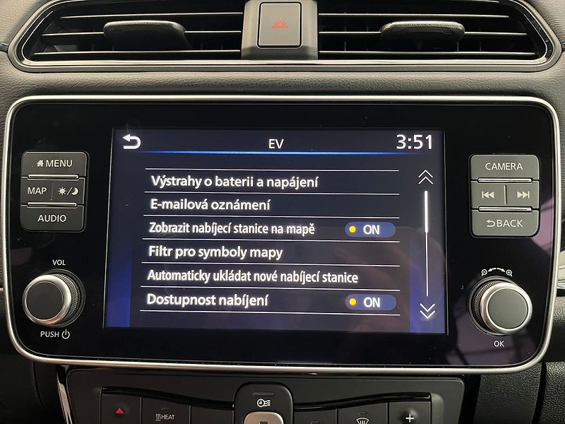 Nissan Leaf N-Connecta, 110 kW, 40kWh - fotka 66 z 72