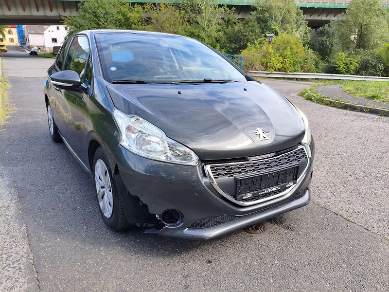 Peugeot 208 (2012) 1,6 eHDI 68Kw - fotka 3 z 33