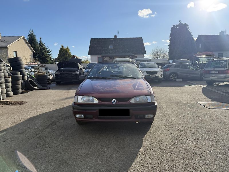 Renault R19 1.8s 66kW - fotka 2 z 22