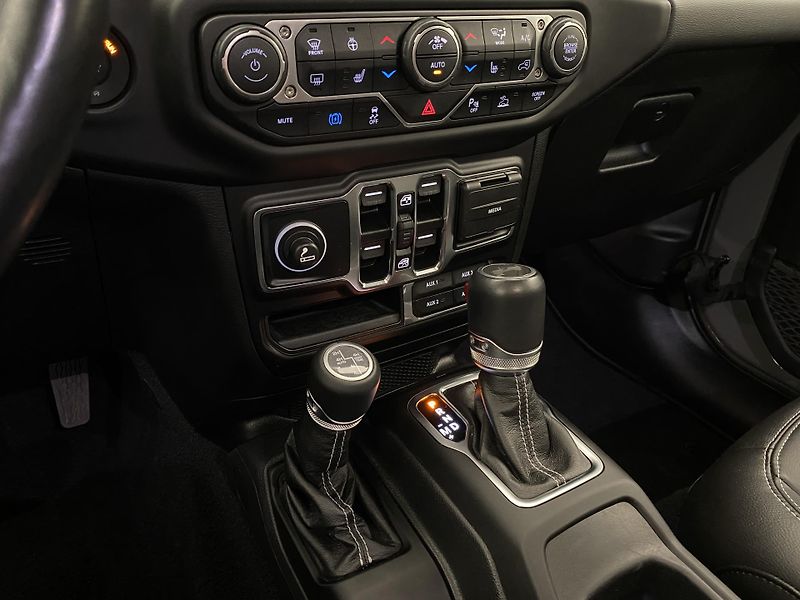 Jeep Wrangler UNLIMITED PHEV 4xE CZ 1.maj - fotka 26 z 61