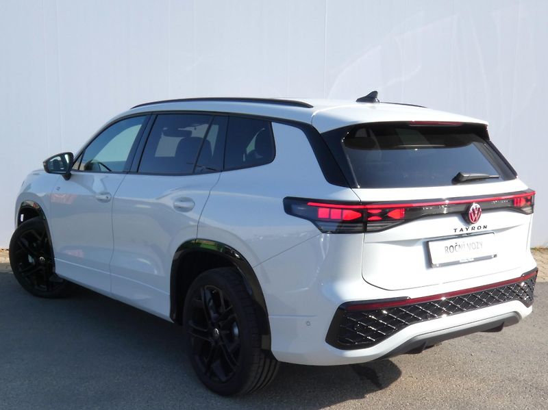 Volkswagen Tayron R-Line People 2,0 TSI 195 kW 4 - fotka 13 z 30