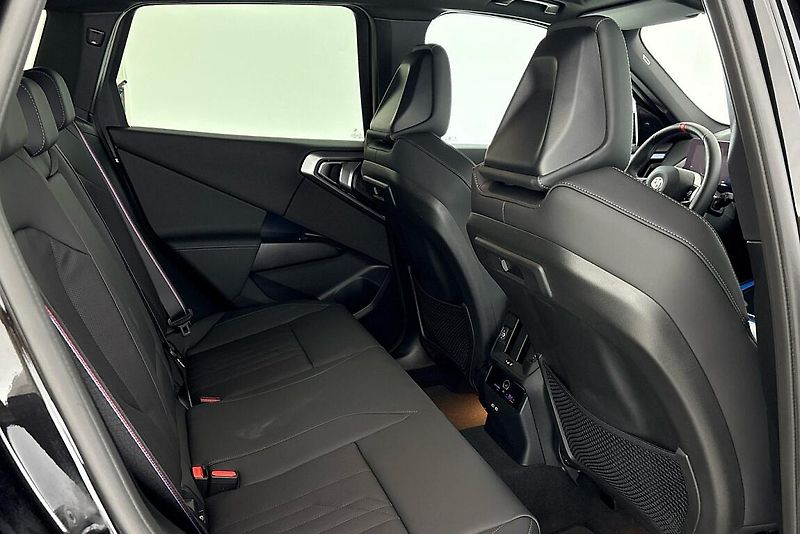BMW X3 M50 xDrive - fotka 12 z 26