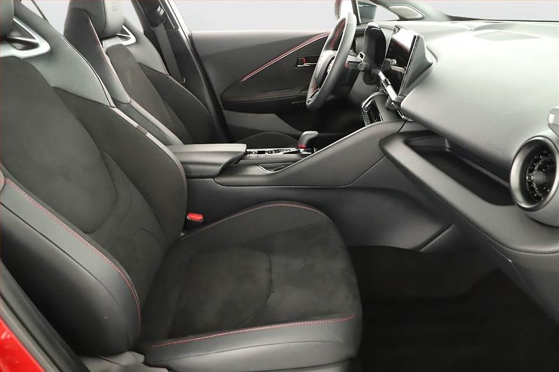 Toyota C-HR (2024) 2.0 Plug-in - fotka 7 z 21