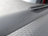 Peugeot 2008 (2017) ČR 1.2T 81KW – 88.359KM - náhled 31