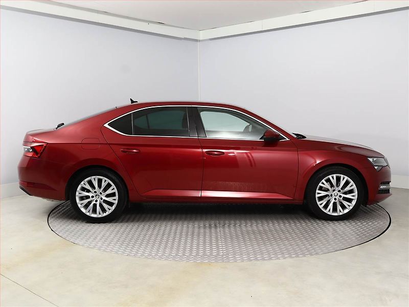 Škoda Superb (2021) Style 2.0 TSI - fotka 6 z 20