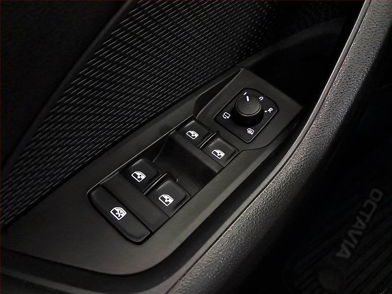 Škoda Octavia (2023) Style 1.5 TSI e-tec, Automat - fotka 19 z 22