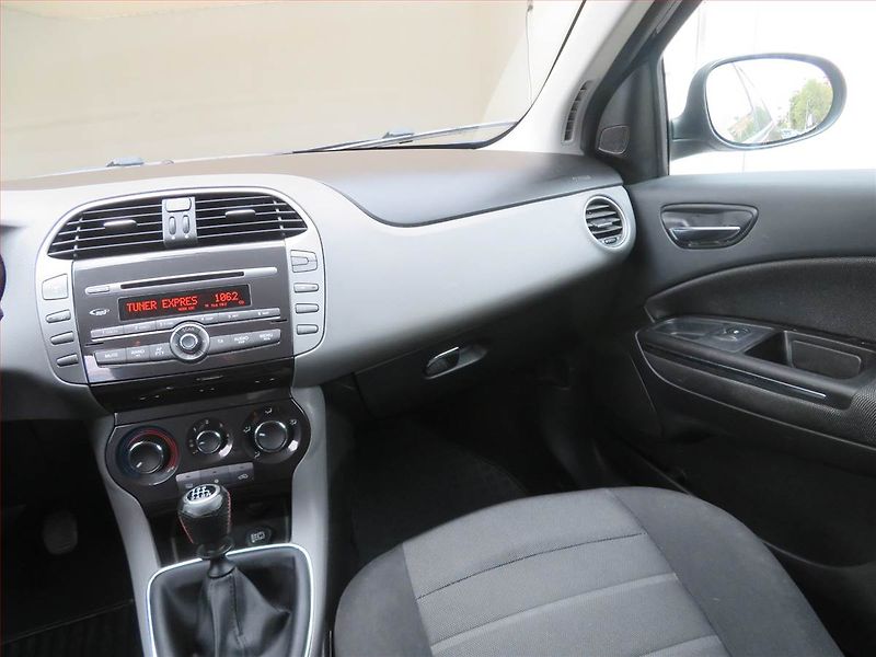 Fiat Bravo (2014) 1.4 16V, Serv.kniha, po STK - fotka 8 z 15