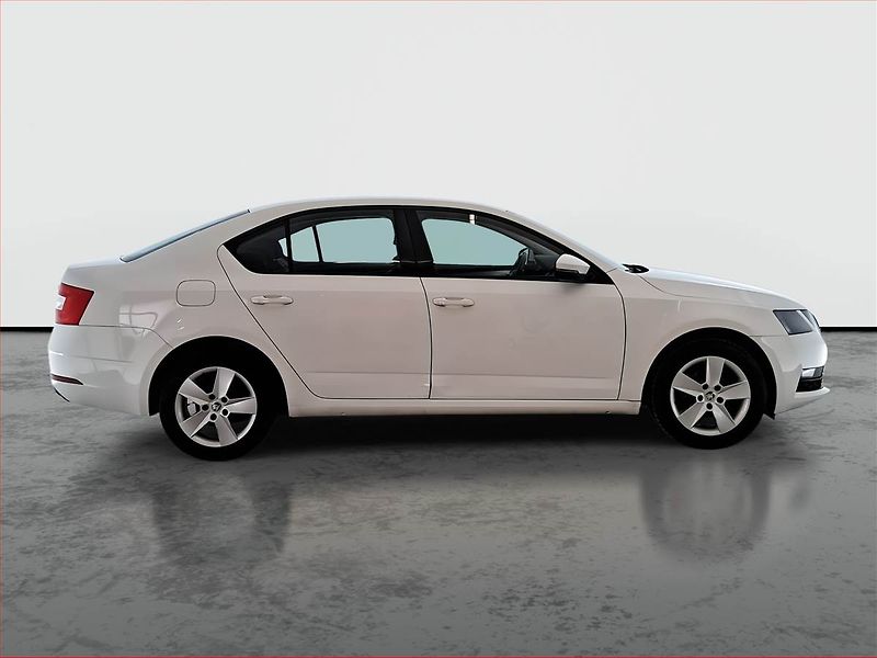 Škoda Octavia (2017) 1.6 TDI, ČR,1.maj, Tempomat - fotka 6 z 17
