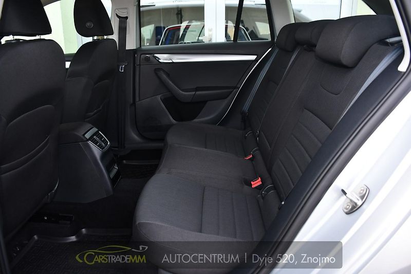Škoda Octavia 2,0TDi - fotka 13 z 47