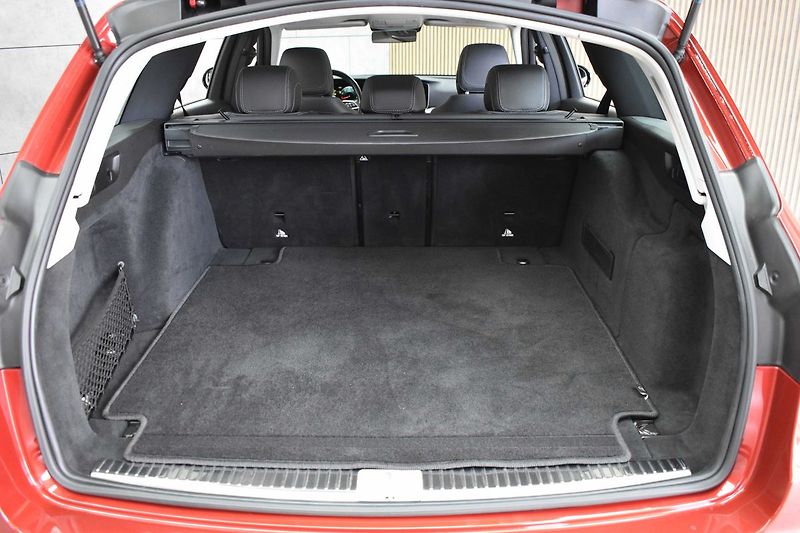 Mercedes-Benz Třídy E E 200 4MATIC*AVANTGARDE*ČR 1.M - fotka 44 z 47