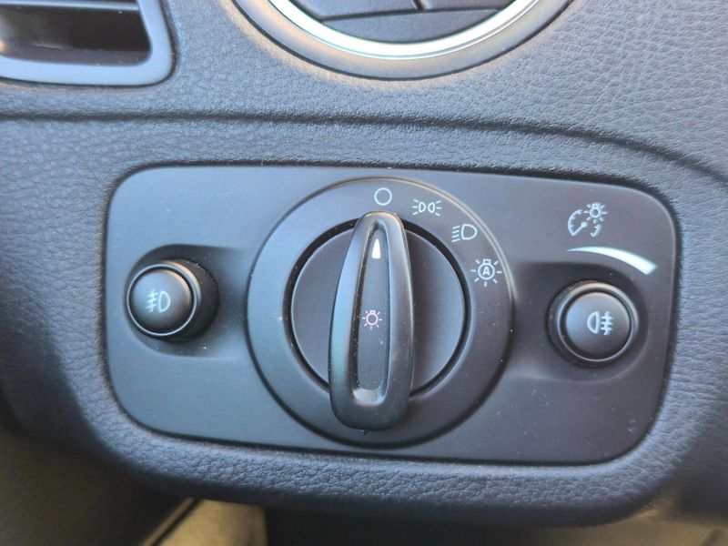 Ford S-MAX (2014) 2.2 TDCi 147kW Titanium, tažné - fotka 17 z 24