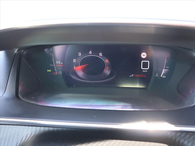 Peugeot 208 1,2 PT 74kW GT-Line LED - fotka 14 z 26