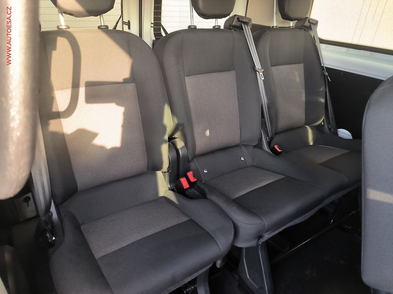 Ford Transit Custom (2020) 2.0TDCi L1H2 9míst, AC, 96kW - fotka 11 z 20