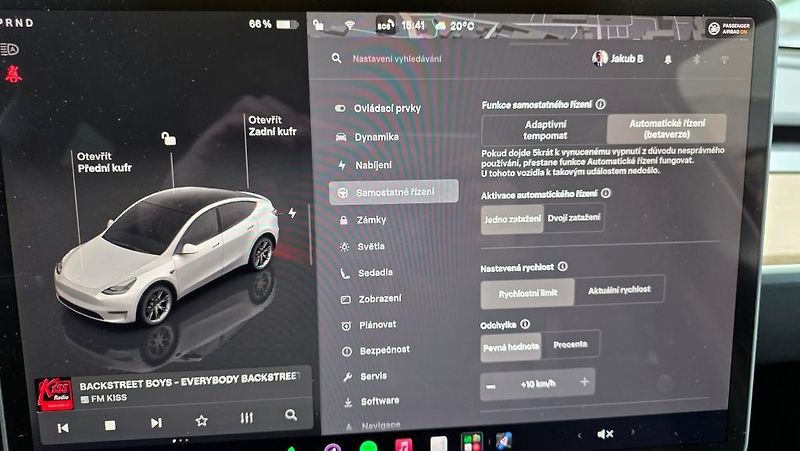Tesla Model Y (2023) Long Range AWD DE SoH 91,2% - fotka 24 z 40