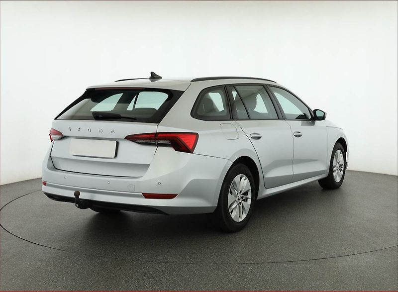 Škoda Octavia (2023) Ambition 2.0 TDI, ČR,1.maj - fotka 5 z 16