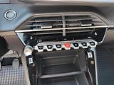Peugeot 2008 (2026) ALLURE 1.2 TURBO 100k 2xkamera - náhled 22