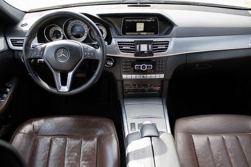 Mercedes-Benz Třídy E AMG paket, 100% stav. - fotka 15 z 45
