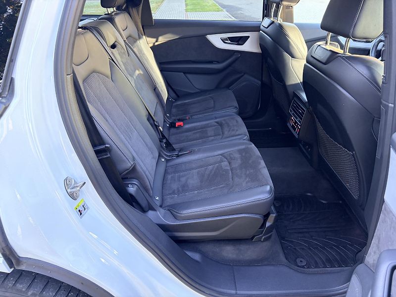 Audi Q7 QUATTRO S-LINE MATRIX NEZ. TOP - fotka 61 z 64