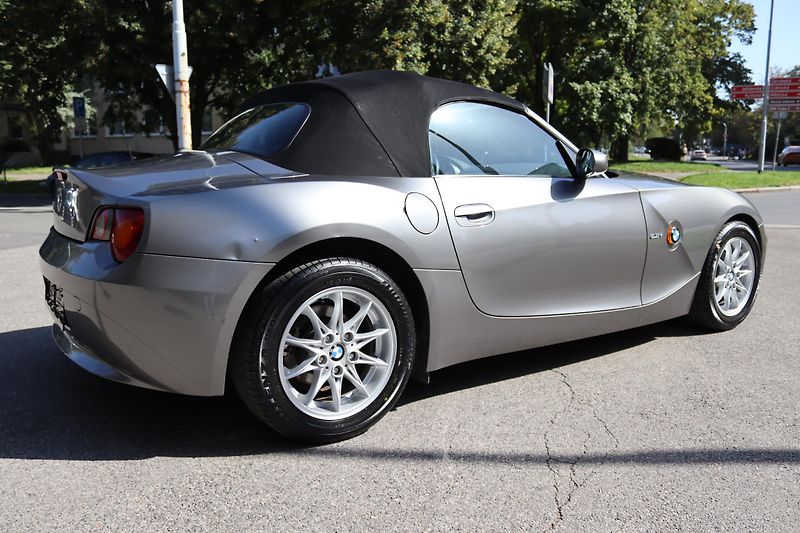 BMW Z4 Roadster 2.5i(E85)M54B25 141kW - fotka 10 z 32