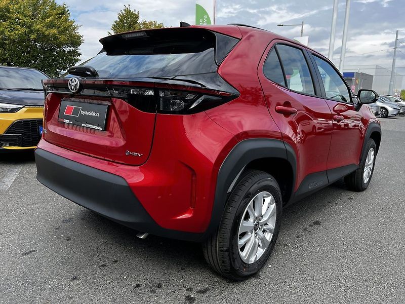 Toyota Yaris Cross 1.5 Hybrid 130k ODBĚR IHNED - fotka 6 z 27