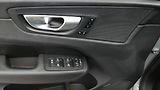 Volvo XC60 B4 mHEV AWD Plus Dark - náhled 9