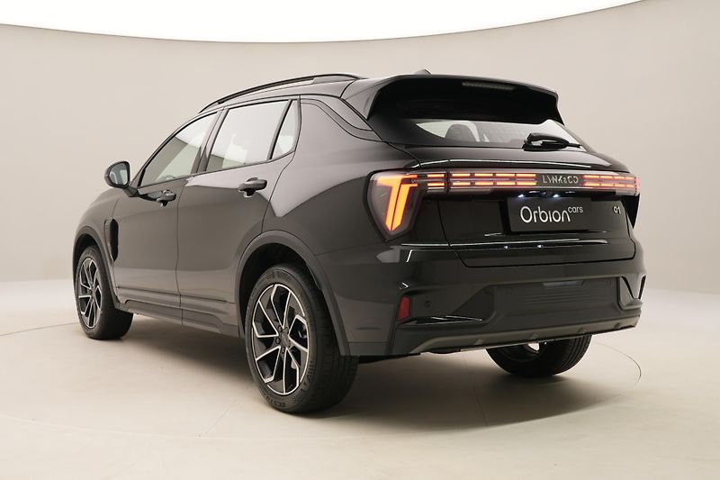 Lynk & Co 01 (2025) 01 CORE PHEV - fotka 9 z 90